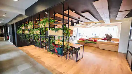 Arbeiten bei der Raan Gruppe Arbeiten bei der Raan Gruppe